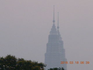 25 99j. Malaysia, Kuala Lumpur, Geo Hotel run - Petronas towers