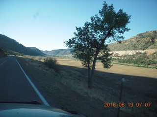 drive to ancient dwellings - Hanging Flume overlook