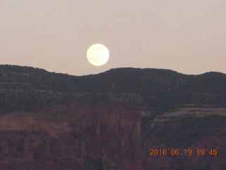 Gateway Canyon Resort - moonrise