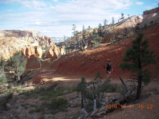 2991 9g1. Bryce Canyon - Fairyland hike - Adam