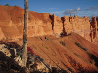 2999 9g2. Bryce Canyon - Bryce Point hike - Adam