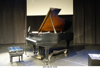 drops dripping under N8377W