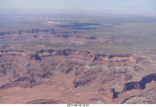 165 9sk. aerial - Canyonlands
