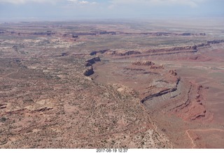 171 9sk. aerial - Canyonlands