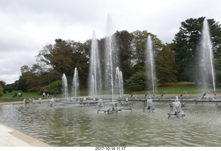 205 9ue. Longwood Gardens - fountains