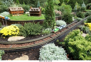 219 9ue. Longwood Gardens - model trains