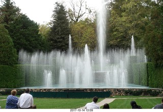 241 9ue. Longwood Gardens - fountains