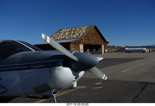 1795 9uu. N8377W and Bryce Canyon Airport