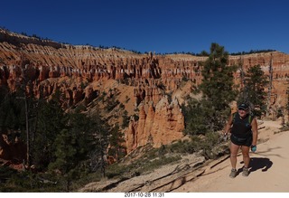 3129 9uu. Bryce Canyon National Park hike - Peek-A-Boo trail + Adam