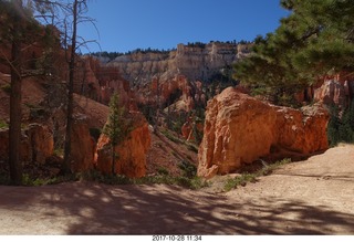Bryce Canyon National Park hike - Peek-A-Boo trail