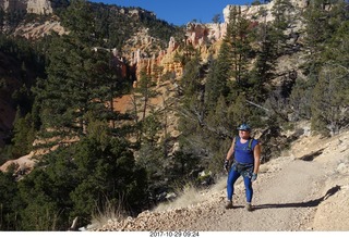 3136 9uv. Bryce Canyon National Park - Fairyland hike + Adam