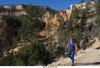 3137 9uv. Bryce Canyon National Park - Fairyland hike + Adam