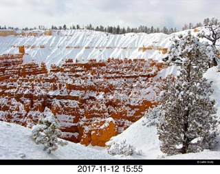 picture takers at bryce canyon sunrise