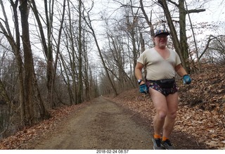 3154 9yq. Princeton canal run - Adam running