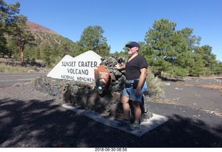 33 a02. drive from scottsdale to gateway canyon - Sunset crater + Adam