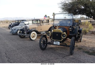 Eagle Roost fly-in - cool cars - very old