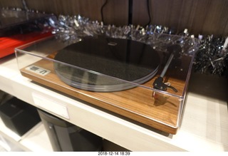 turntable at Best Buy