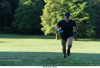 3195 a0h. Curtis Arboretum - Cheltenham XC alumni race - Adam running (before the race)