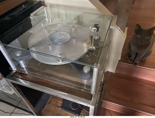 172 a0m. Transcriptors turntable with clear record