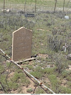 252 a0q. Double Circle airstrip grave