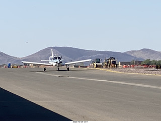 Jerome taxiing N8377W