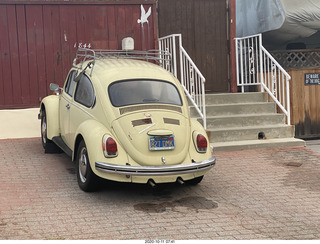 Los Angeles run - Rancho Palos Verdes - old Volkswagon beetle