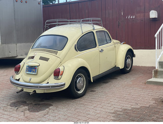 Los Angeles run - Rancho Palos Verdes - old Volkswagon beetle