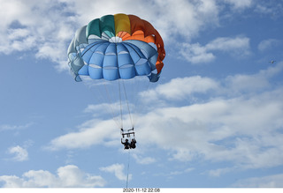 Anthony and Olga - Hawaii - parasailing