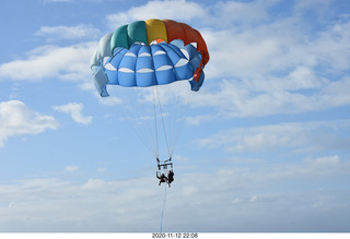 Anthony and Olga - Hawaii - parasailing