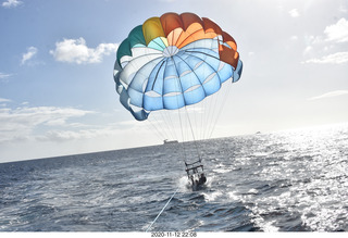 Anthony and Olga - Hawaii - parasailing