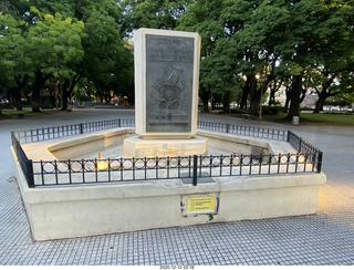 20 a0y. Argentina - Buenos Aires - morning run - monument