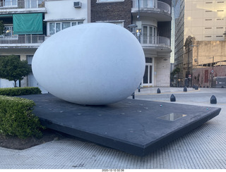 Argentina - Buenos Aires - morning run - egg sculpture