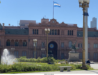 54 a0y. Argentina - Buenos Aires tour - pink building with balcony