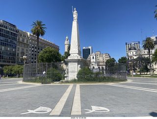 Argentina - Buenos Aires tour - monument