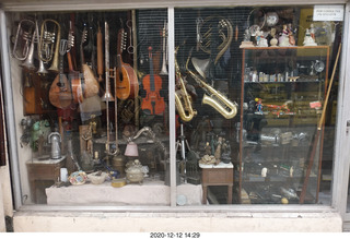 129 a0y. Argentina - Buenos Aires tour - indoor shopping area - music store