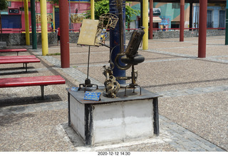 210 a0y. Argentina - Buenos Aires tour - music statue