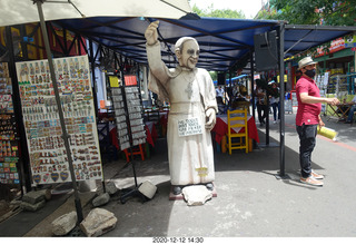 219 a0y. Argentina - Buenos Aires tour - sculpture