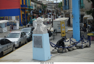 Argentina - Buenos Aires tour - sculpture