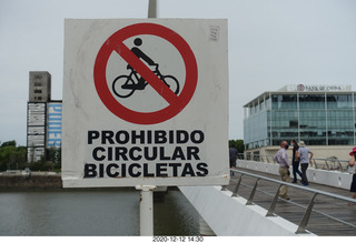 263 a0y. Argentina - Buenos Aires tour - PROHIBIDO CIRCULAR BICICLETAS sign