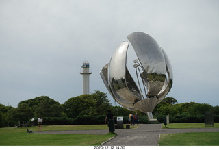 275 a0y. Argentina - Buenos Aires tour - flower sculpture