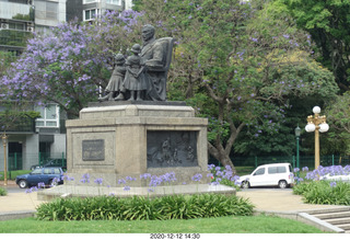 285 a0y. Argentina - Buenos Aires tour - monument