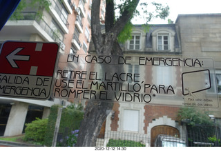 Argentina - Buenos Aires tour - sign on bus window