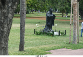 Argentina - Buenos Aires tour - flower sculpture