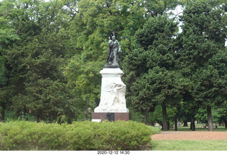 293 a0y. Argentina - Buenos Aires tour - monument