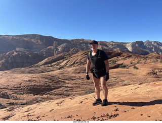 NH2T hike Browns Ranch - Adam running