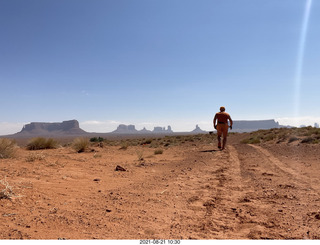 3437 a16. Monument Valley run + Adam