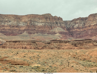 drive to Marble Canyon - power lines