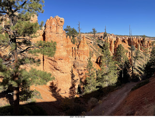 49 a18. Bryce Canyon - Two Bridges hike