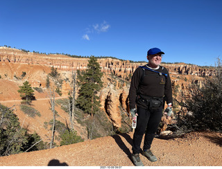 52 a18. Bryce Canyon - Peekaboo hike + Adam