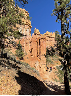 114 a18. Bryce Canyon - Peekaboo hike